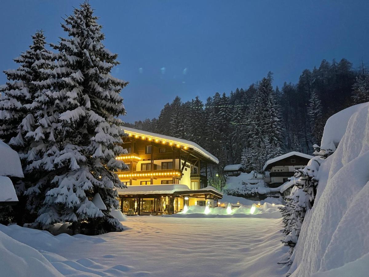 Gasthof Schlossberghof Lienz Exteriör bild